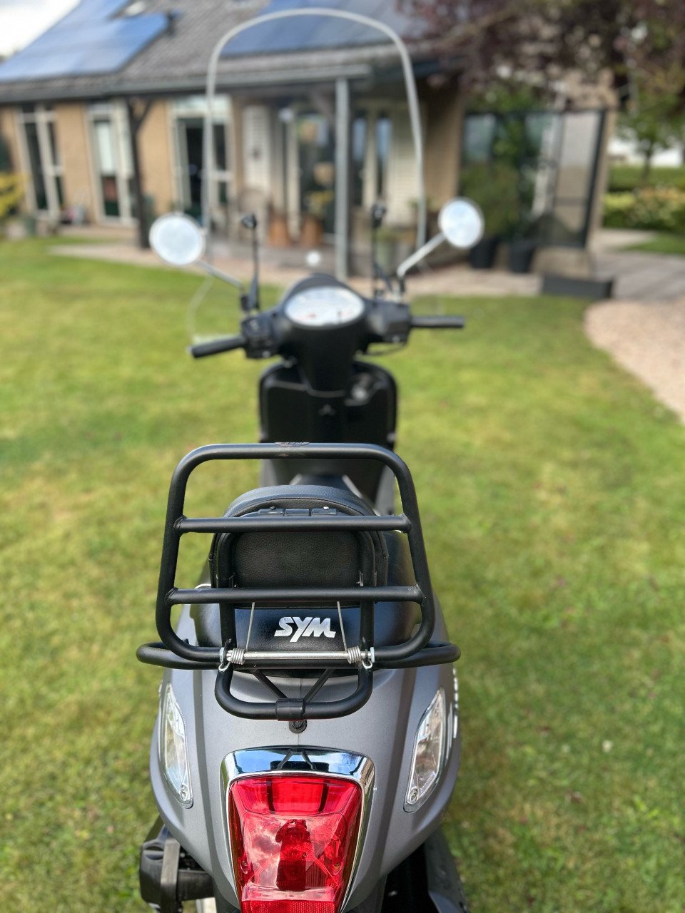Scooter - SYM Fiddle II 50