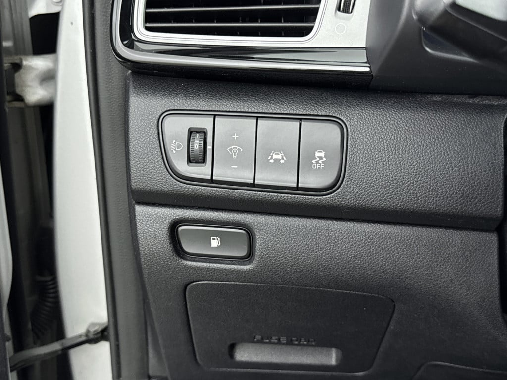 Kia Niro 1.6 gdi hybrid businessline | navigatie | parkeercamera | hybride 