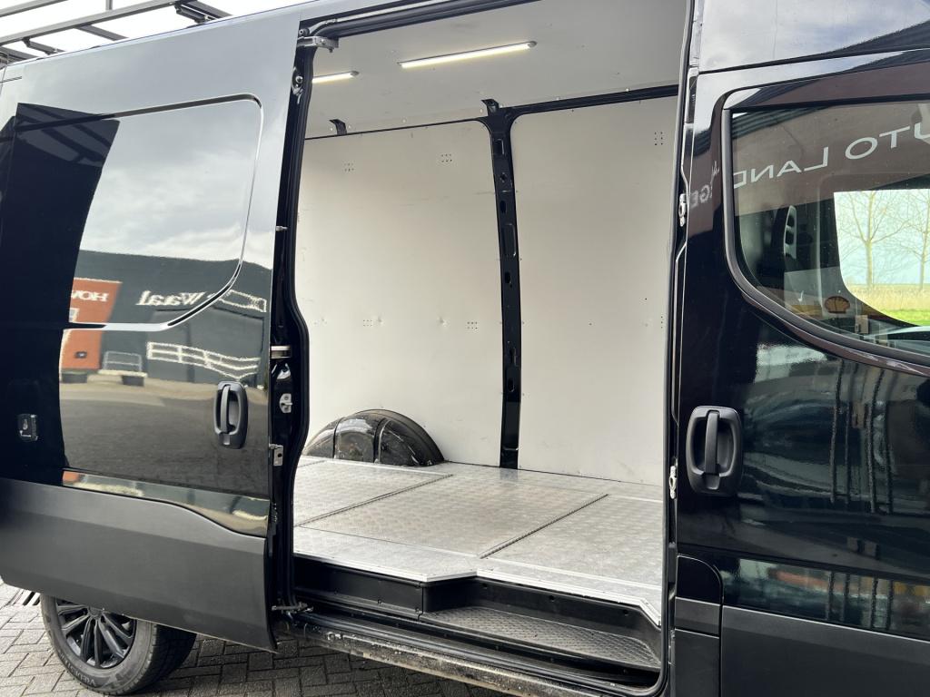Iveco Daily 35s18hv 3.0 352l h2| ex. btw | nav | dab | trekhaak | 3500kg tr