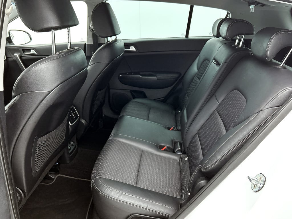 Kia Sportage 1.6 gdi dynamicline limited | trekhaak | leder | navi | stuurv