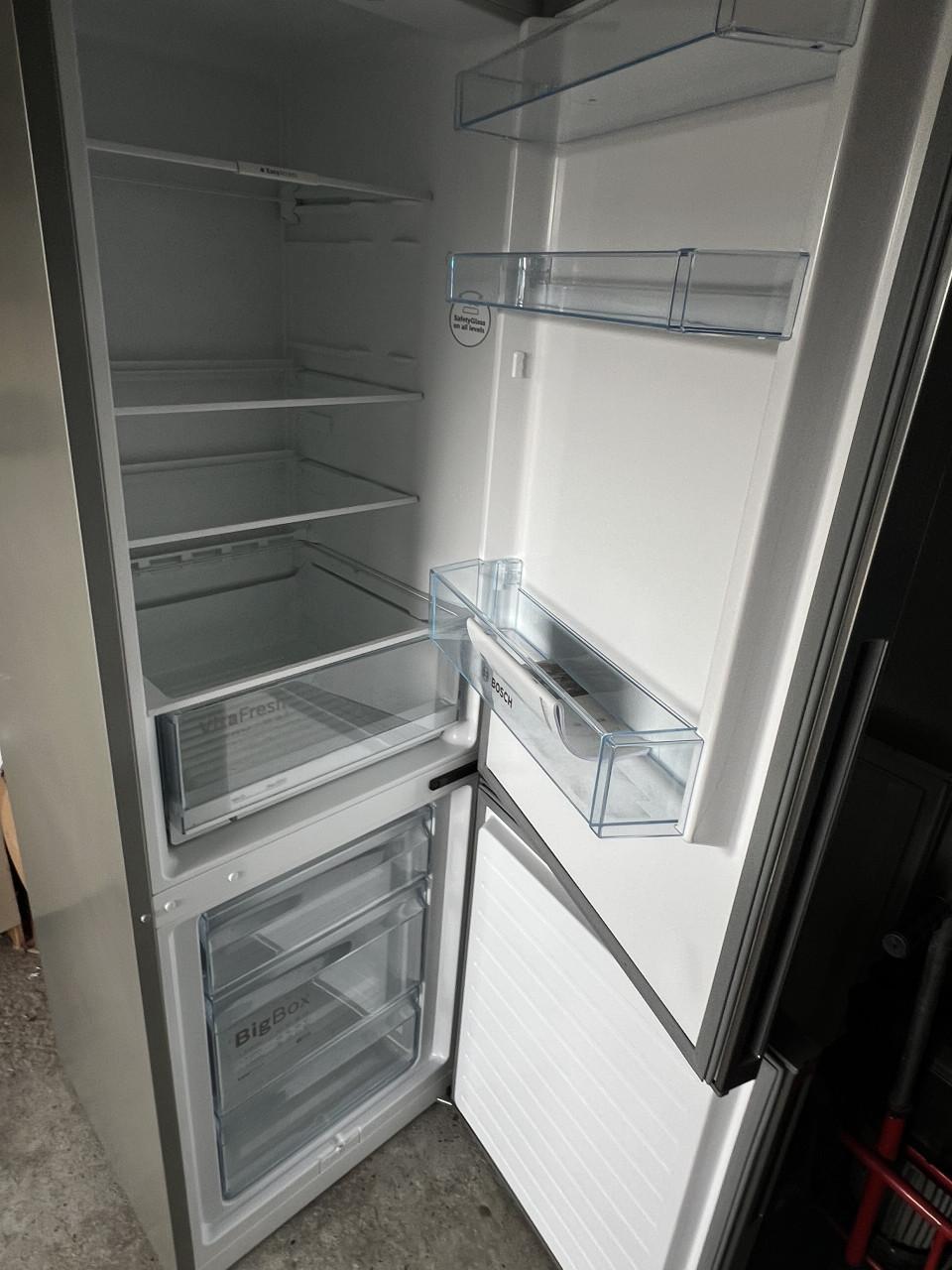 Bosch RVS koel vries combinatie klasse 180x60 cm. energieklasse A++