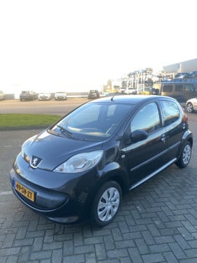 Peugeot 107 1.0 12V 5DR 2006 Zwart | NAP | NIEUWE APK!