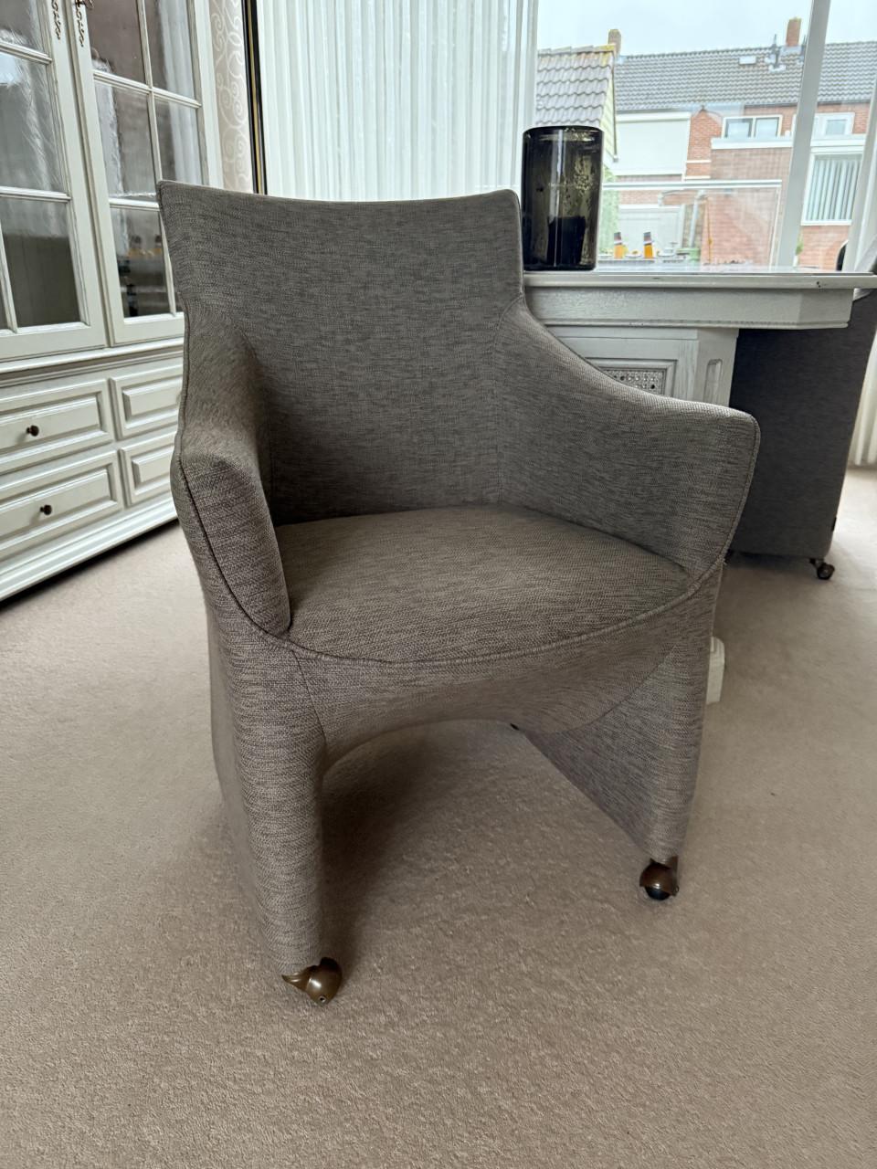 4 prachtige eetkamerstoelen met wieltjes | Taupe