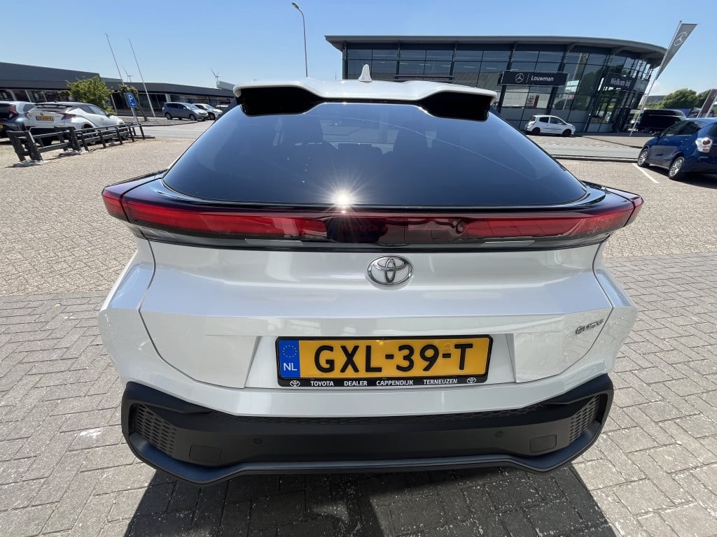 Toyota C-hr | demo | 1.8 hybr 140 first edition