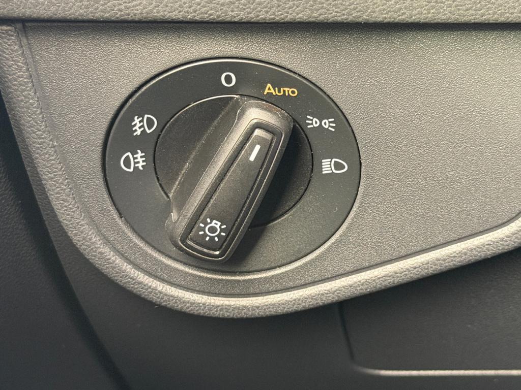 Volkswagen Polo 1.0 tsi r-line | iq light | led gril | climate | carplay | 