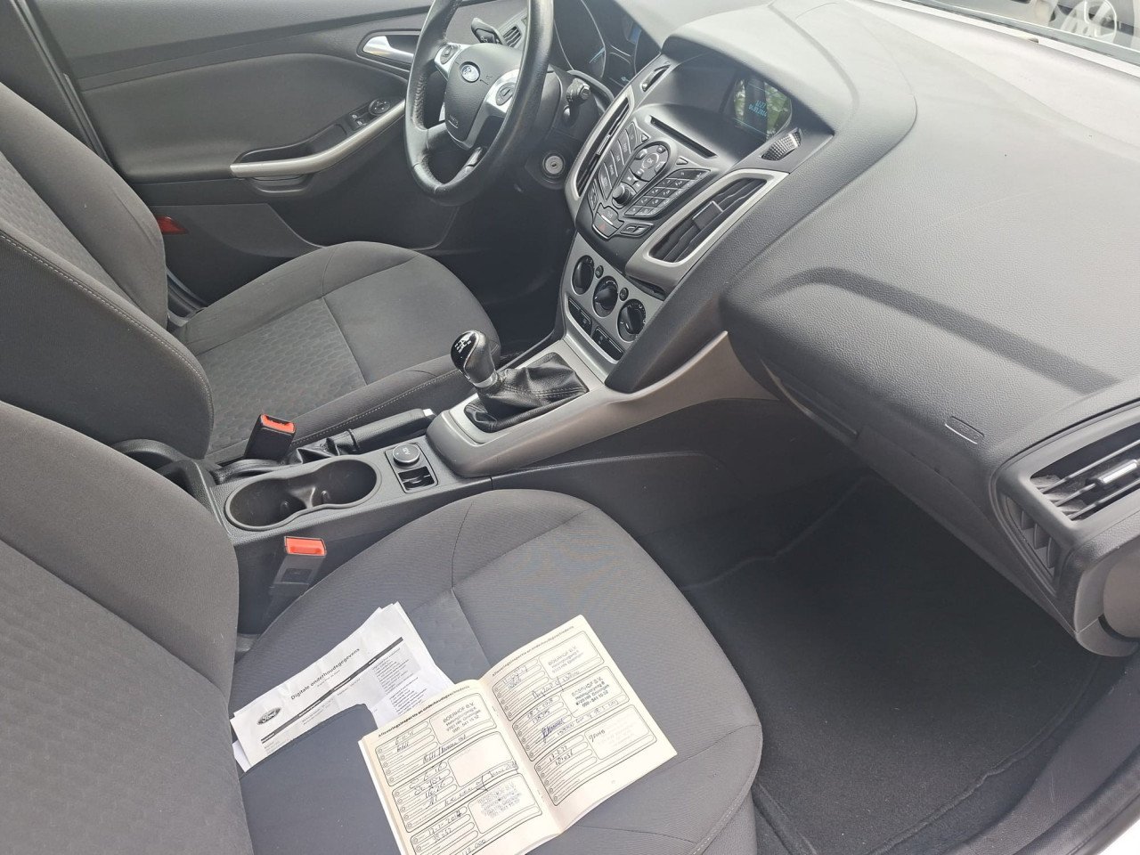 Ford FOCUS 1.0 Ecoboost Edition station bj:2014 airco lm-velgen