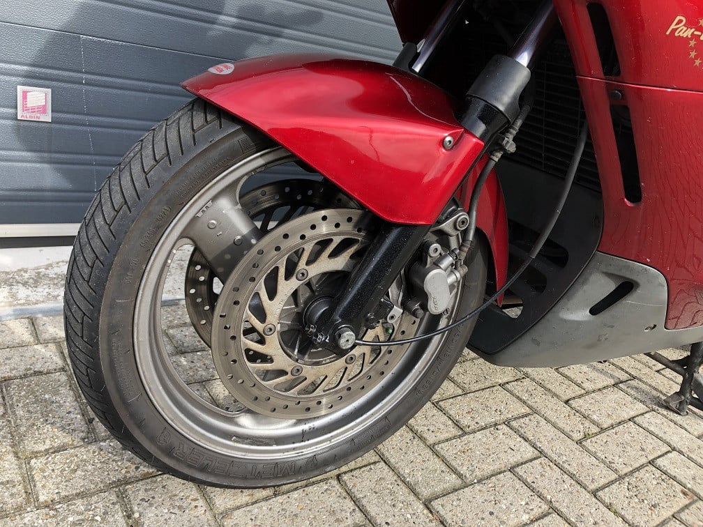 Inruilkoopje: Nette Honda ST1100 Pan Eur. uit '93, RVS uitlaatdempers €1495