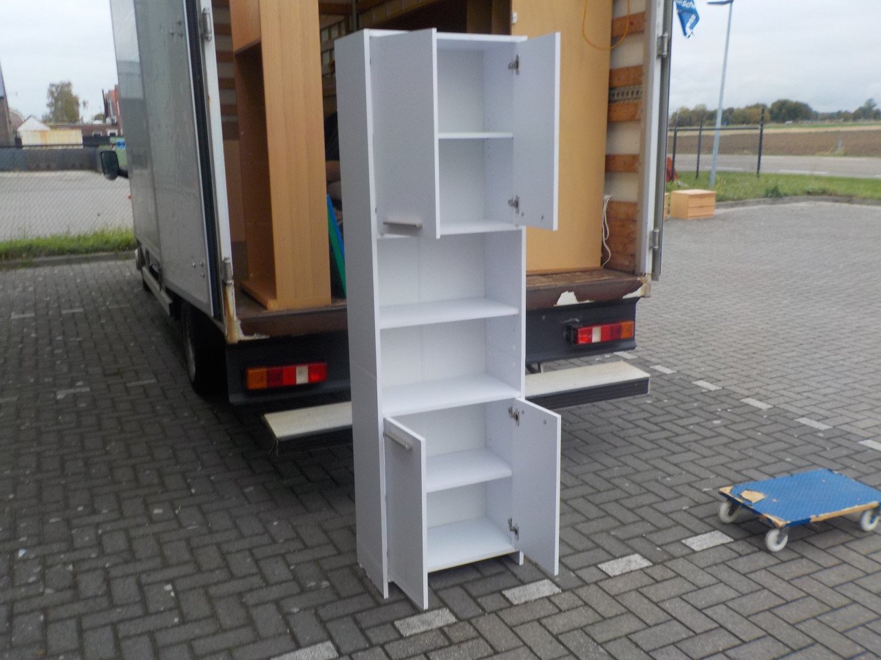 Wit kastje in goede staat 20 euro
