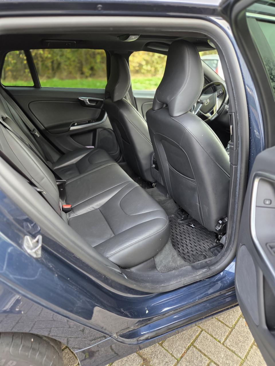 Volvo V60 D2 115pk Start/stop Powershift 2014 Blauw