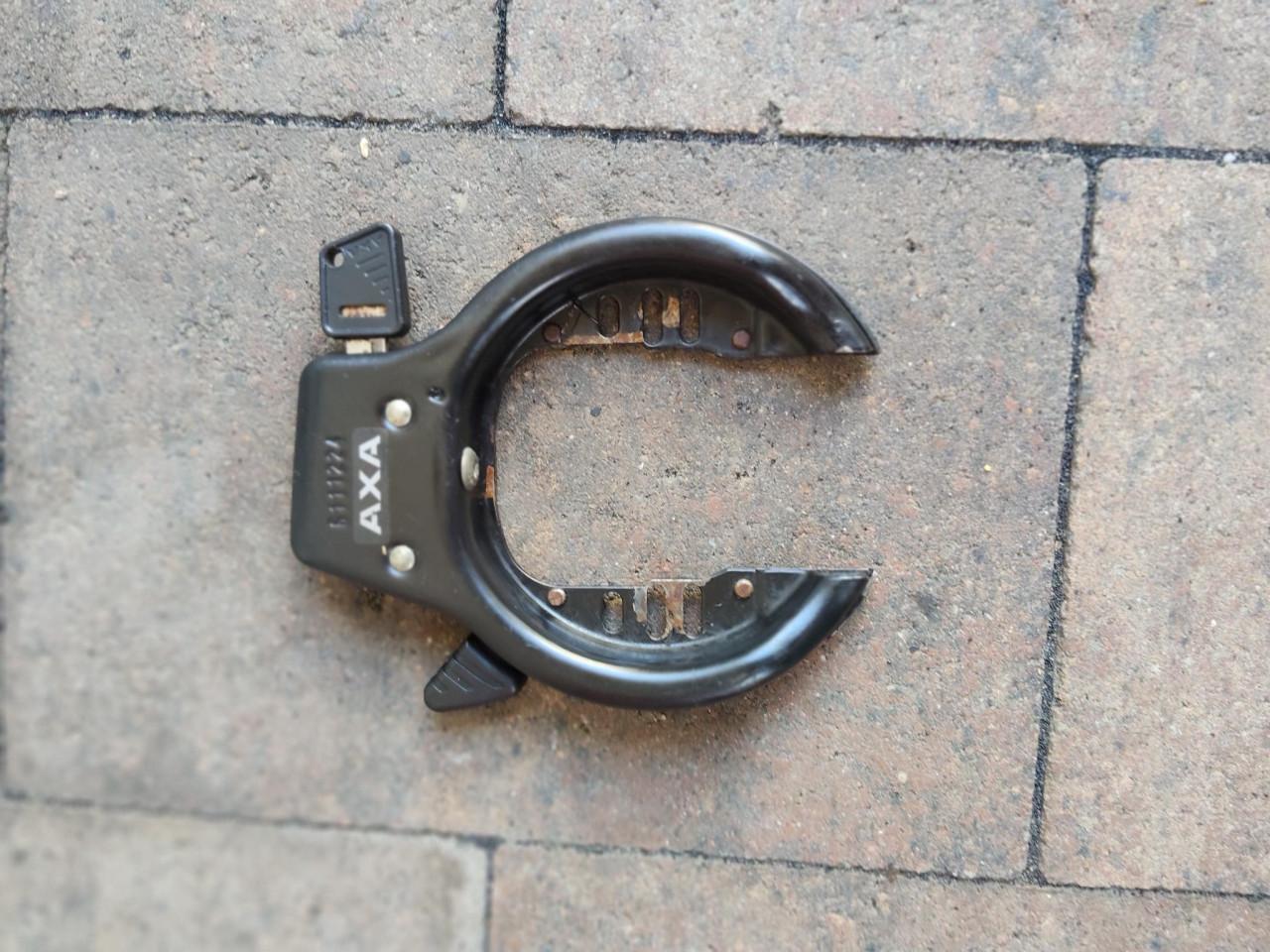 Te koop allerlei fiets onderdelen