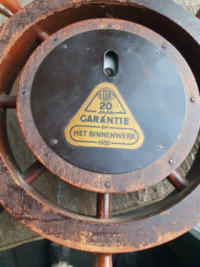 Heel mooi antiek SCHIPPERS BAROMETER + STUURWIEL, merk eikro...