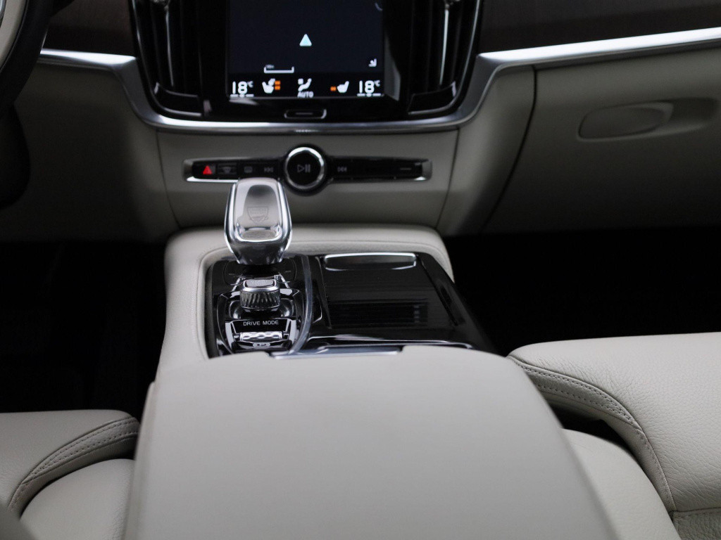Volvo V90 2.0 t6 awd inscription | navigatie | apple carplay / android auto