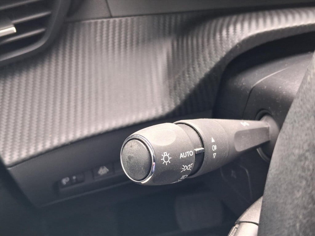Peugeot 208 ev 50kwh 136pk 3-fase allure pack navigatie | apple carplay & a