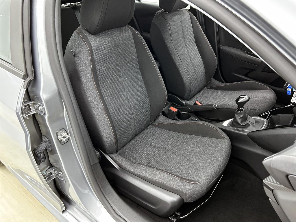 Peugeot 208 100 pk style | rijklaar | parkeersensoren | navigatie | apple c