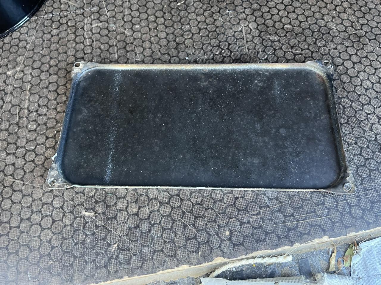 Emaille bord Alura hekwerk