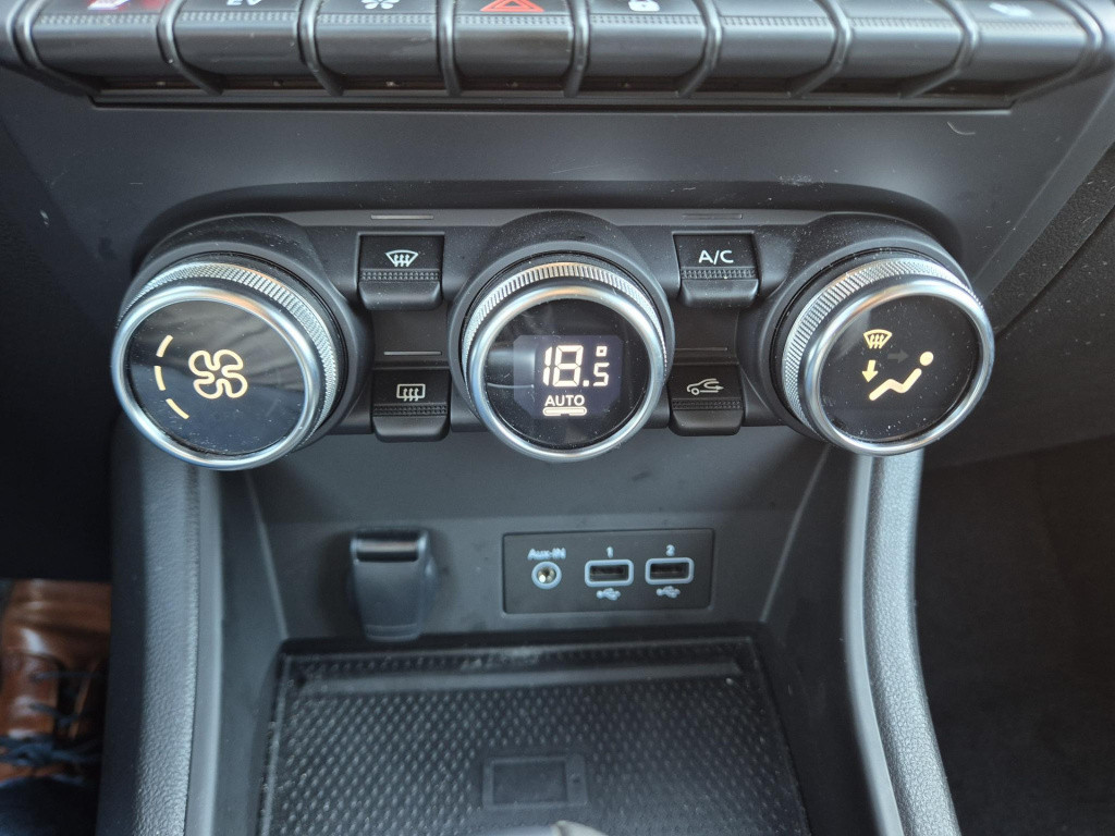 Renault Captur 1.6 e-tech plug-in hybrid 160 techno all season, camera, nav