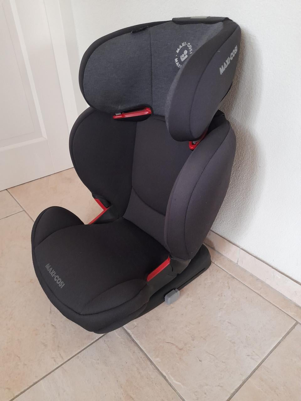 Maxi cosi met isofix  15 /36 kg (in goede nette staat )