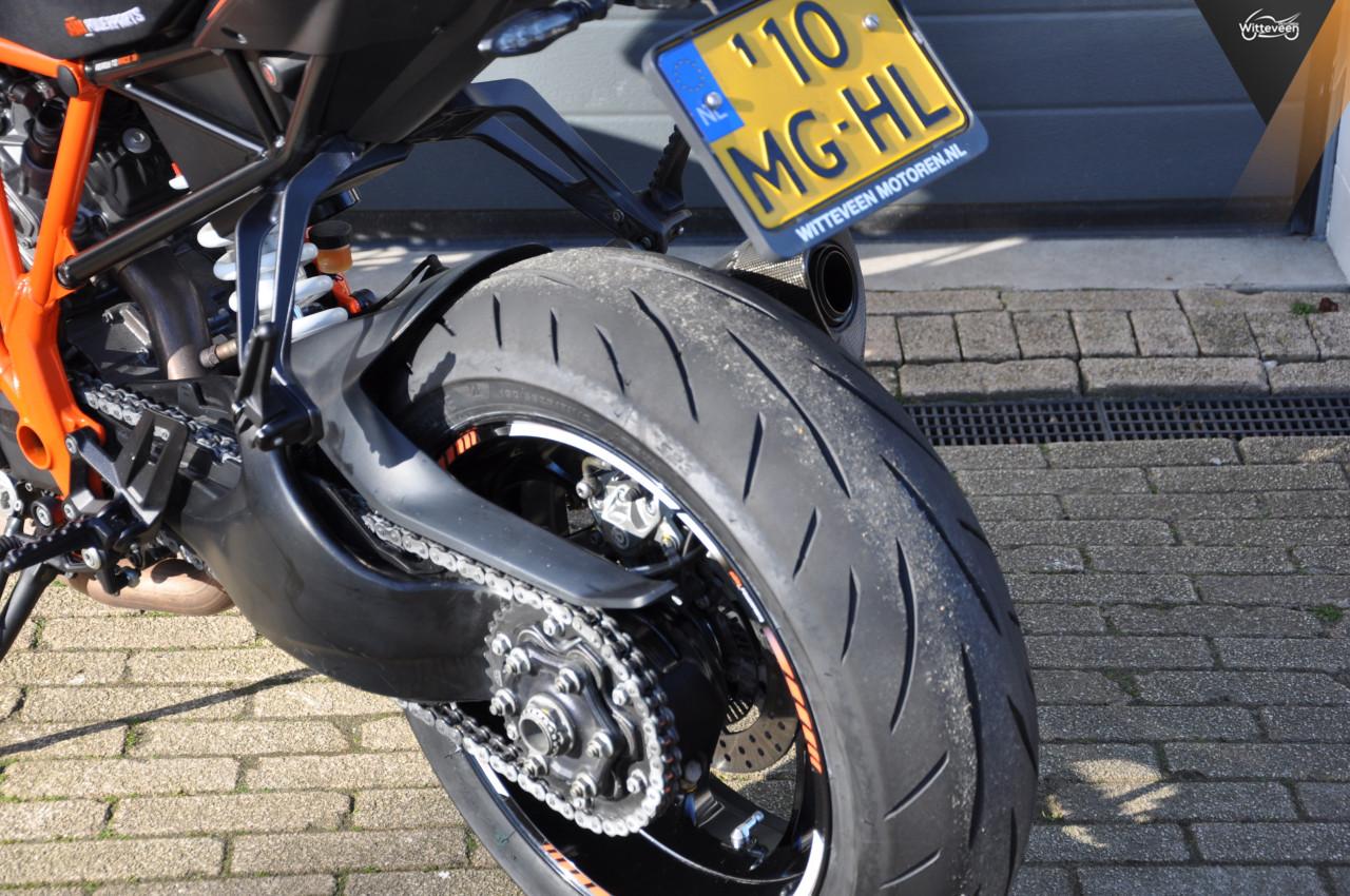 KTM 1290 SuperDuke R Akrapovic, Nederlandse motor