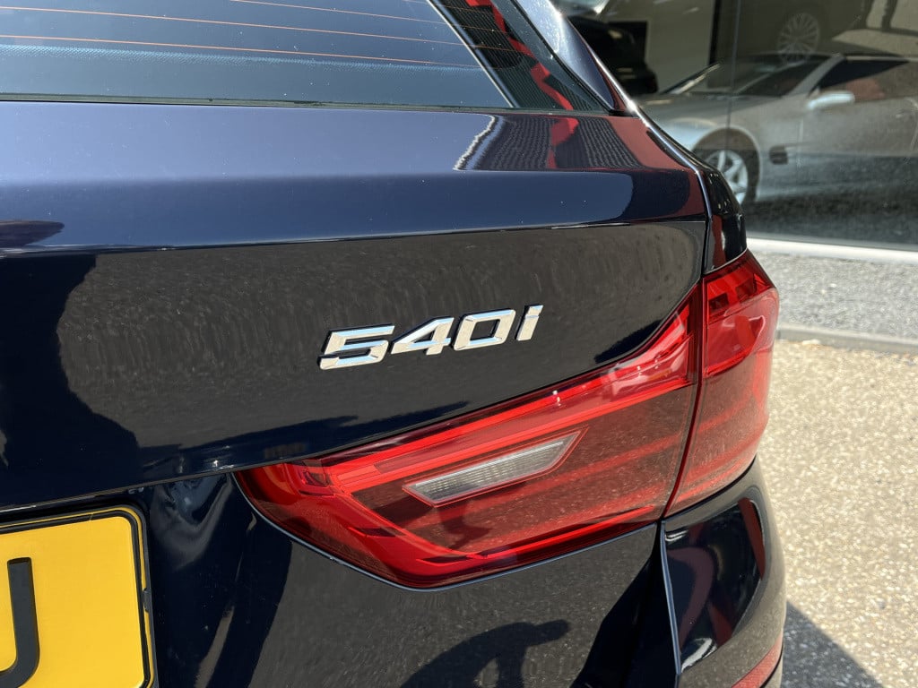 BMW 5 Serie touring 540i xdrive high executive memory aut. | navi | camera 