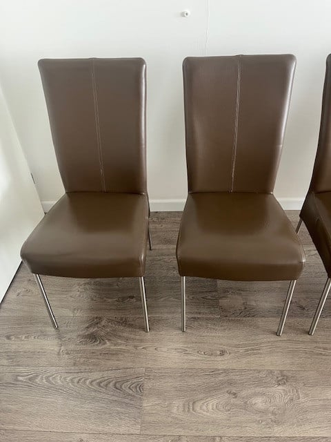 Eethoek met 4 stoelen