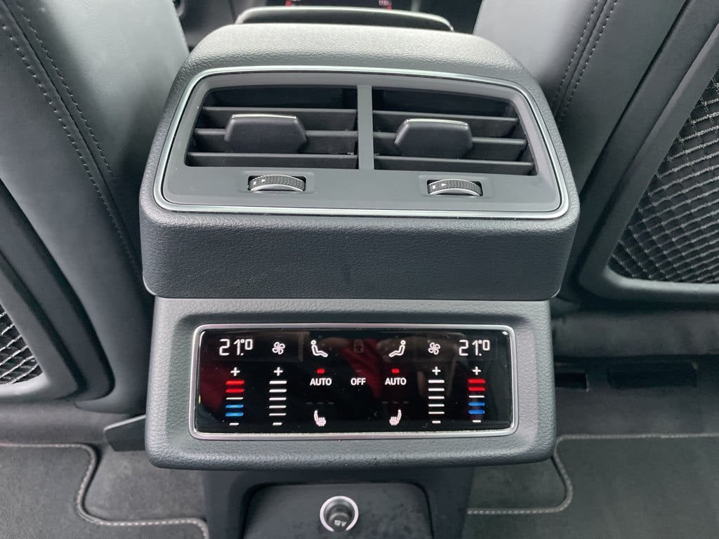 Audi E-tron 55 quattro 95 kwh s-line -full options-