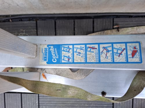 Te koop Ladder met muurafhouder
