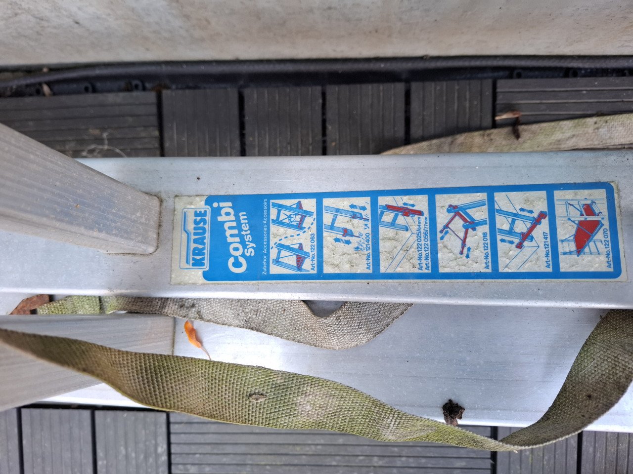 Te koop Ladder met muurafhouder