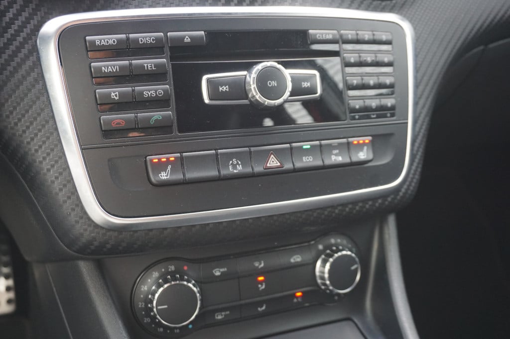 Mercedes-Benz A-Klasse 250 sport airco / navi / carplay / stoelverw. / crui