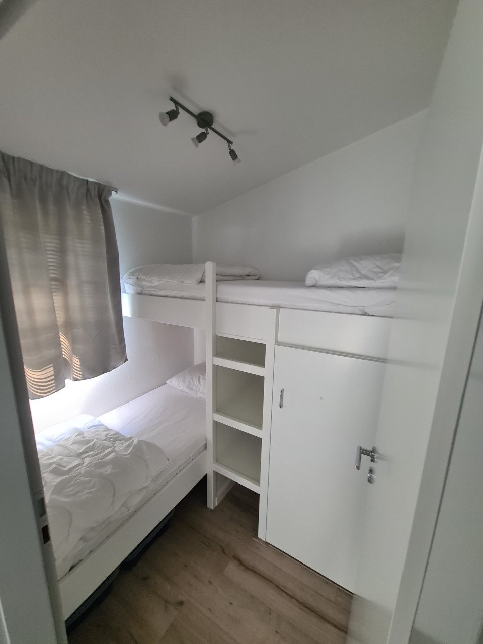 Last minute pas gerenoveerde vakantie bungalow in de Eifel in Duitsland