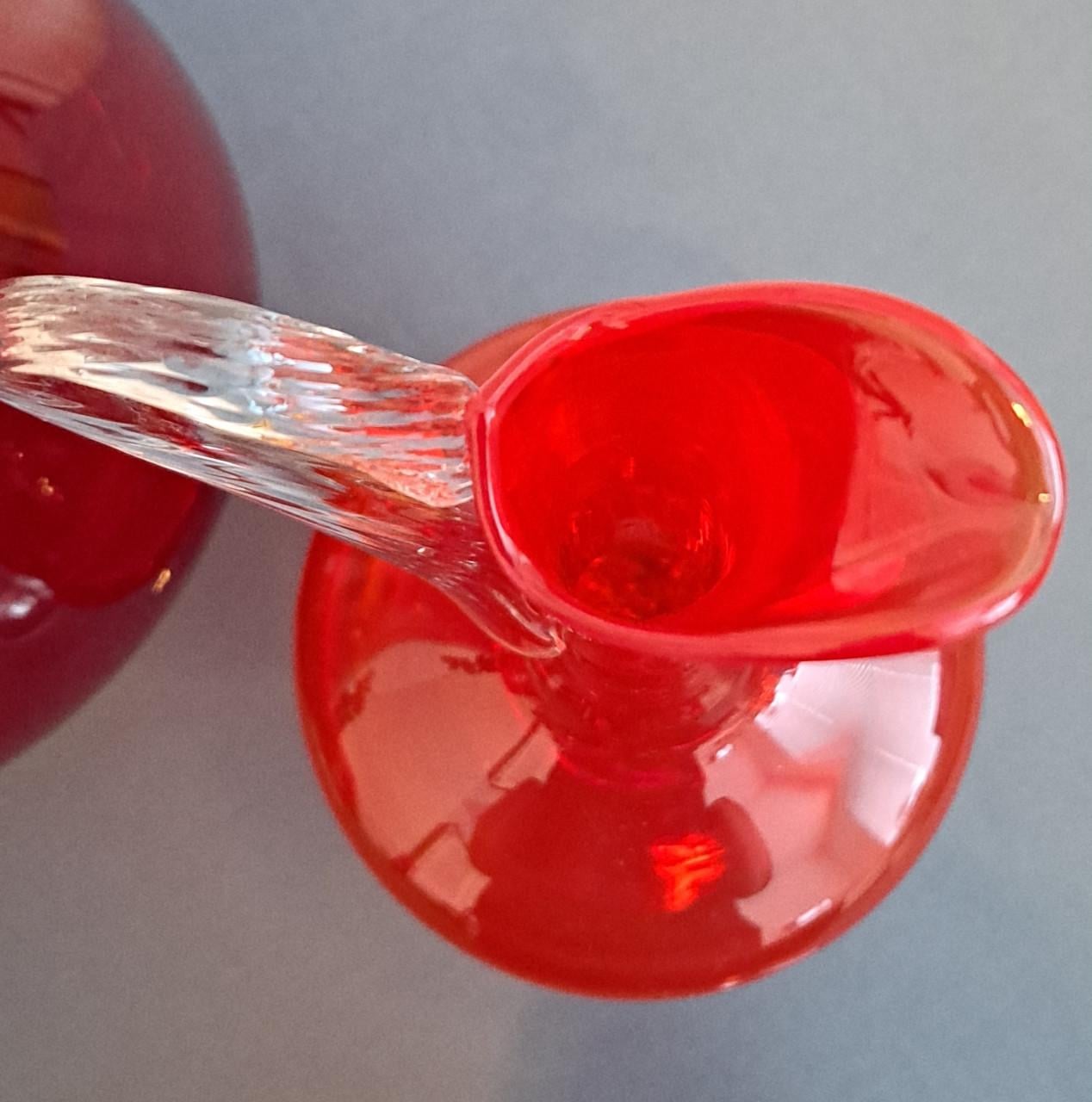 Mooi rood glaswerk