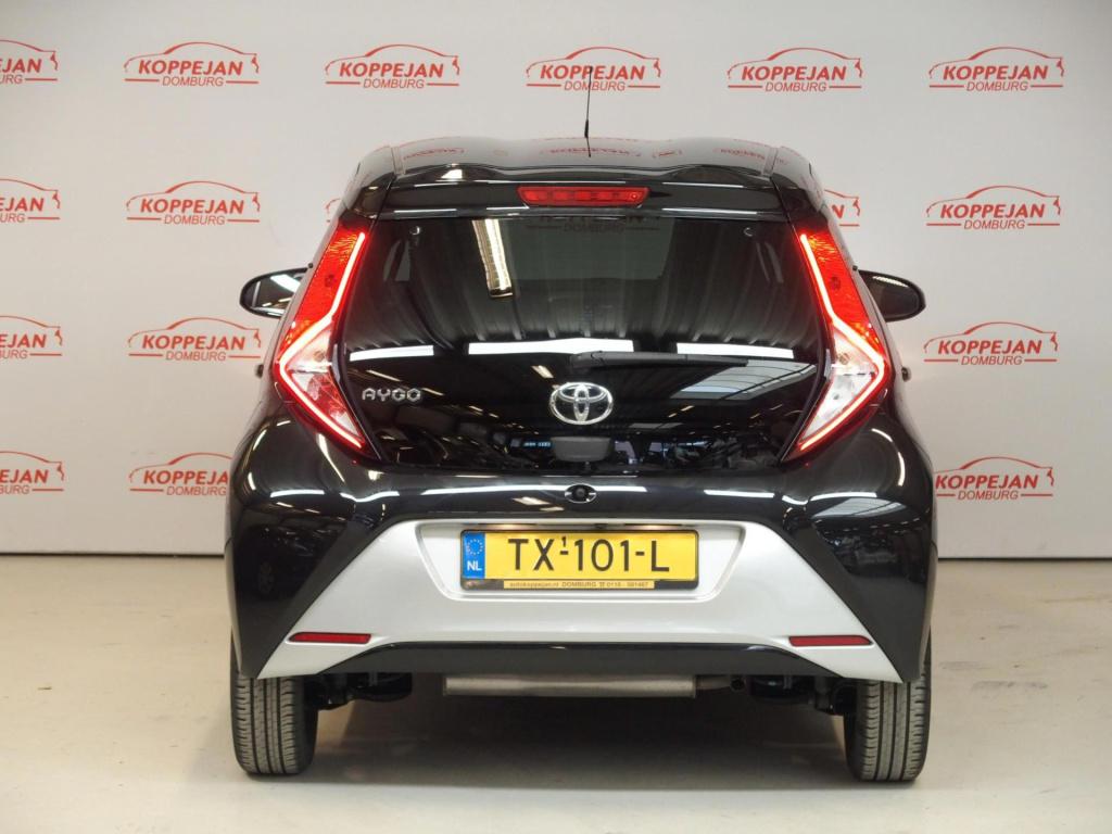 Toyota Aygo 1.0 vvt-i x-joy nl auto, carplay, klimaatcontrole,