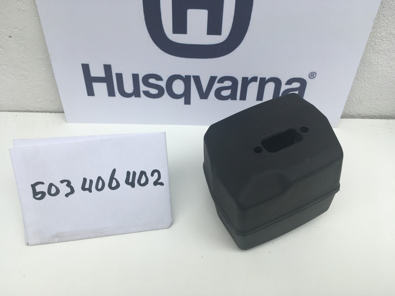 Uitlaat husqvarna 503406402 nieuw past op 61 - 272 kettingzaag