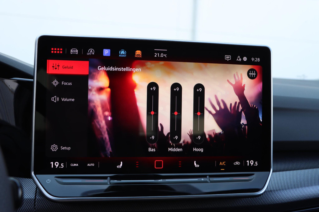 Volkswagen Golf variant 1.5 etsi r-line edition 115pk dsg7