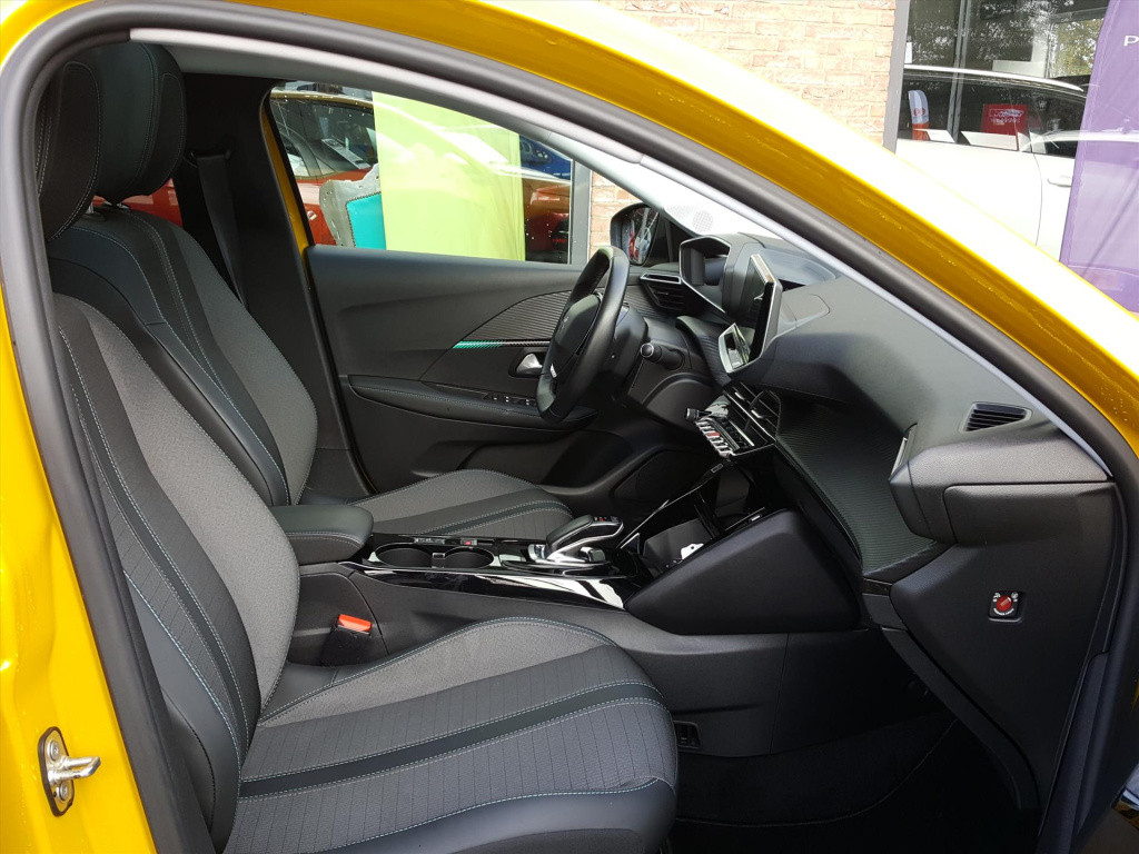 Peugeot 208 allure pack ev 50kwh 136pk 3-fase | navigatie | adaptieve cruis