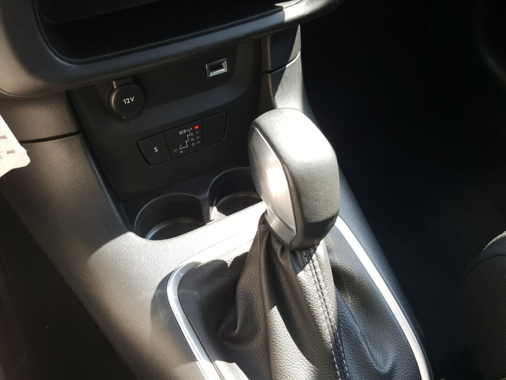 Citroen C3 shine 1.2 pt-110pk s&s (vol)automaat/eat6 | navi | bt | parkeerh