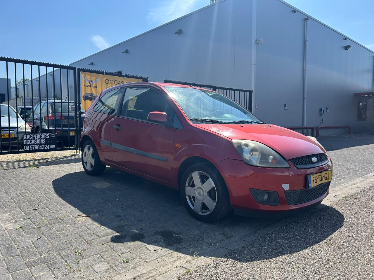 Ford Fiesta 1.4-16V Futura Veel Voor Weinig! APK tot 04-10-26
