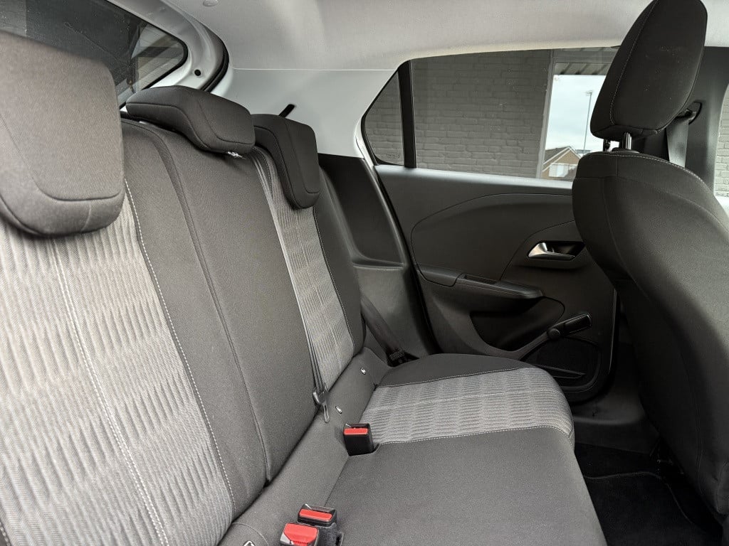 Opel Corsa 1.2 edition // stoel & stuurverwarming //