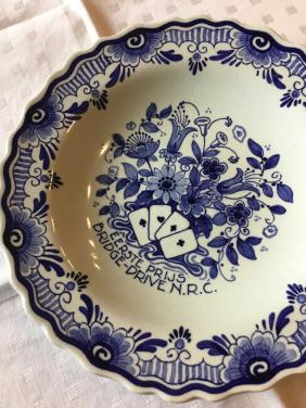 Delfts Holland keramiek schotel 17,5 diameter, Bridge-drive N.R.C.