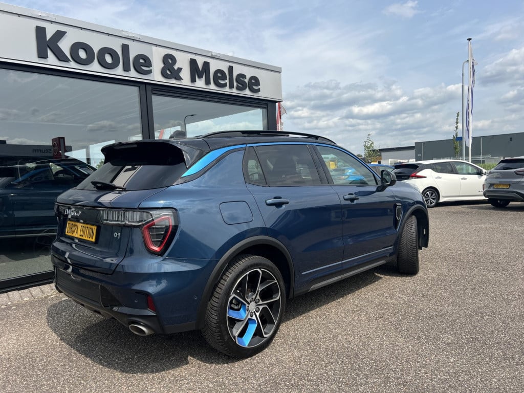 Lynk & Co 01 1.5 261pk plug in hybrid , panodak , carplay