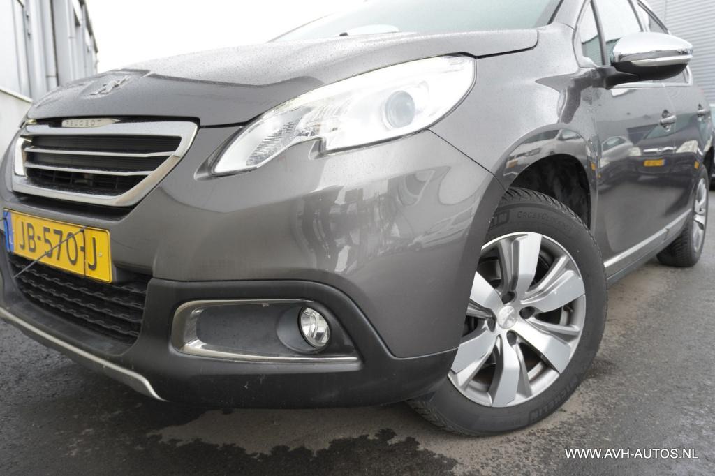 Peugeot 2008 1.2 puretech allure