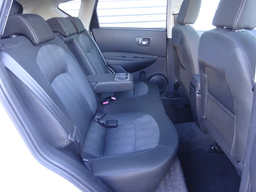 Nissan Qashqai 1.6 connect edition climate control / camera / trekhaak / lm