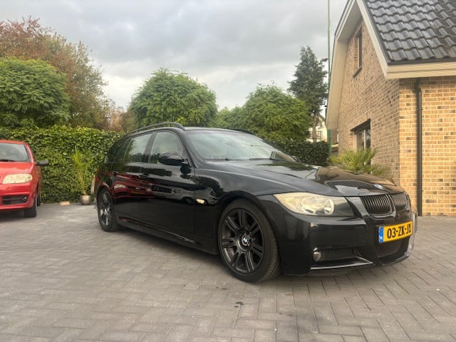 BMW 3-serie Touring 318i Business nieuwe motor M pakket Automaat