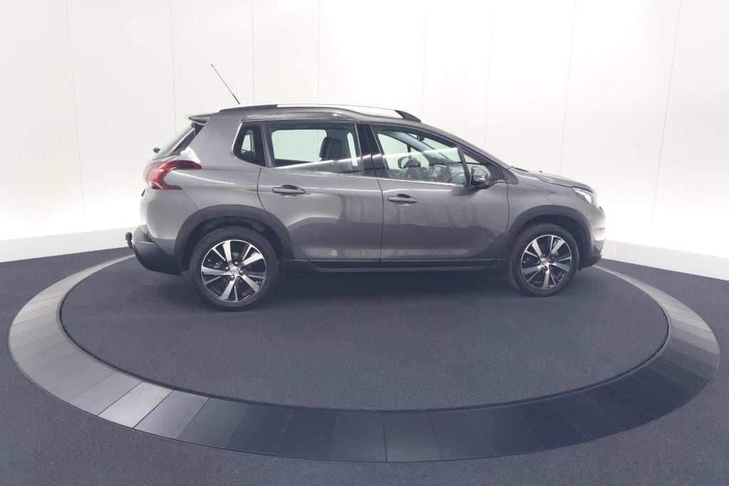 Peugeot 2008 puretech 110 allure | trekhaak | parkeersensoren | navigatie