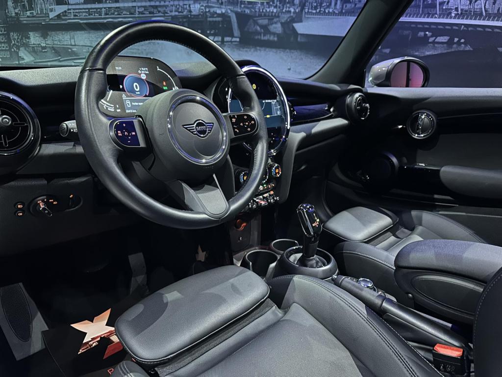 Mini Cooper Cabrio mini 1.5 mini yours *led*camera*navi*