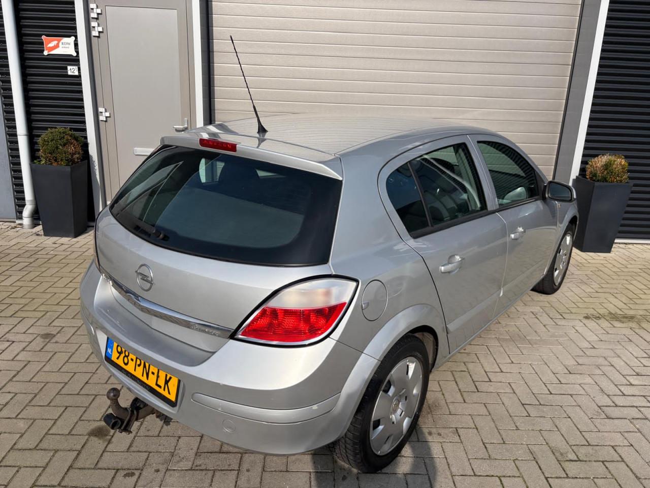 Opel Astra 1.6