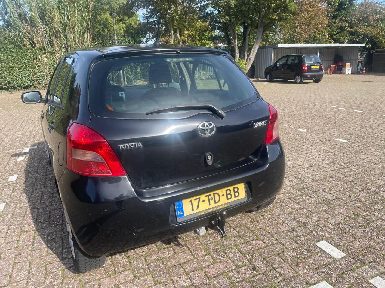 Toyota Yaris 1.0 vvti SOL