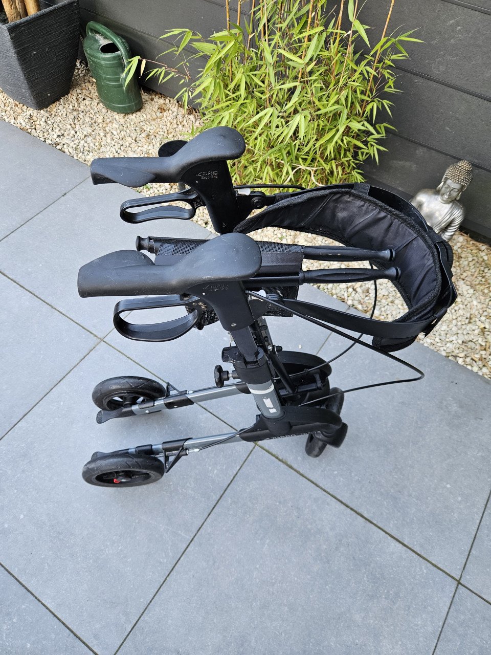 Zgan zeer nette Topro Troja 2G lichtgewicht Rollator....