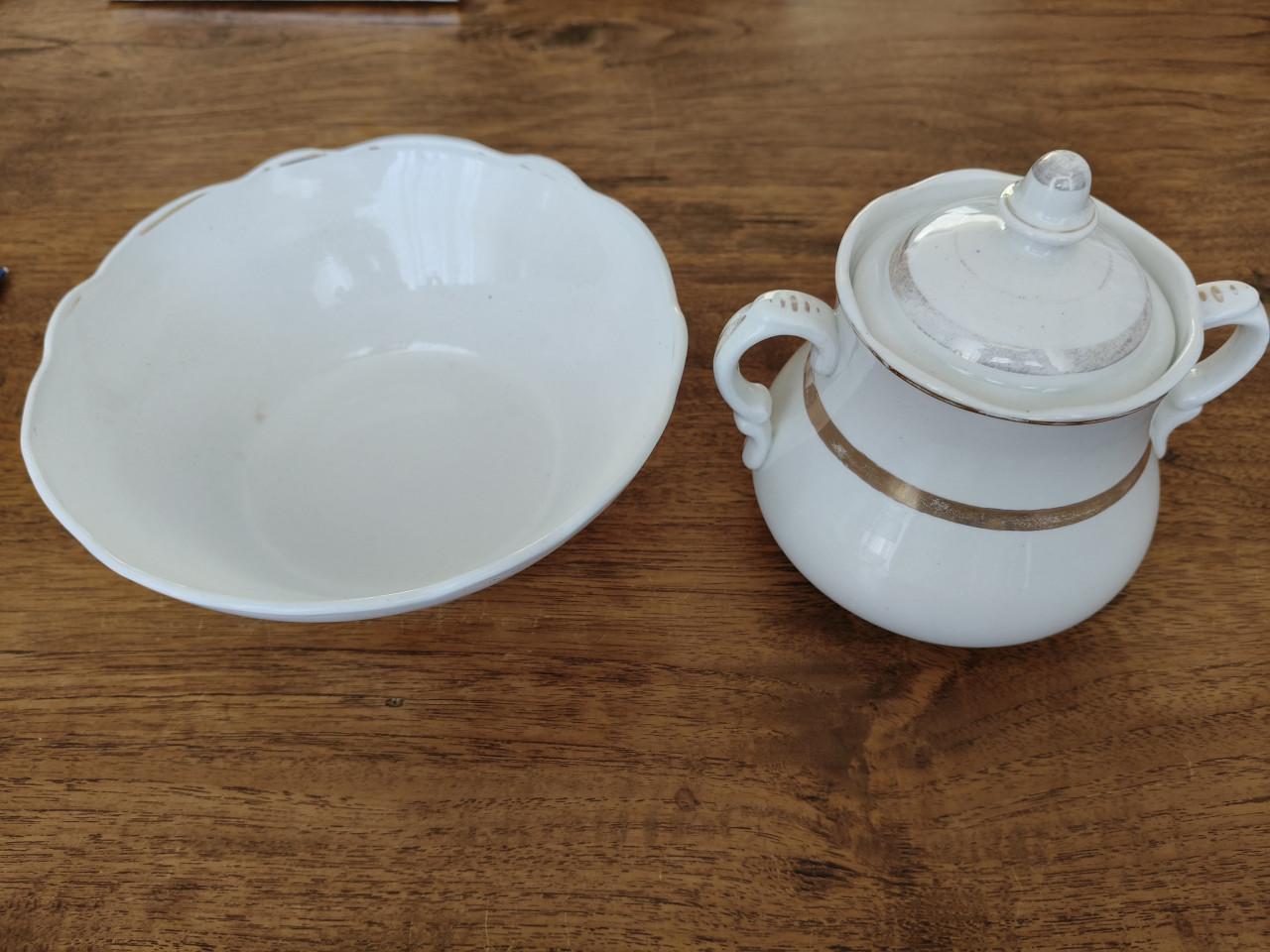 Suikerpot en schaal