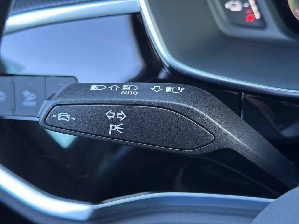 Audi Q3 sportback 45 tfsie s-line | keyless | dode hoek | adapt. cruise | e