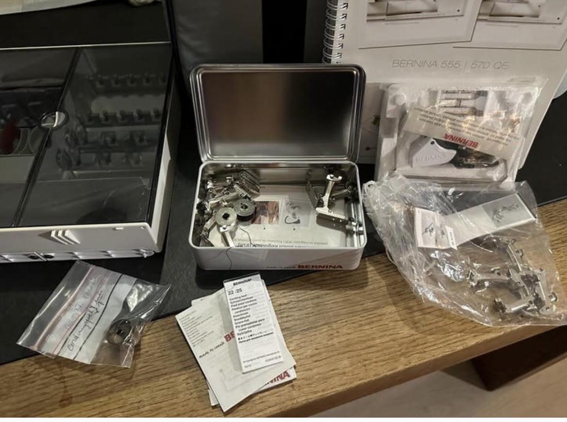 Bernina 570 QE naaimachine met toebehoren